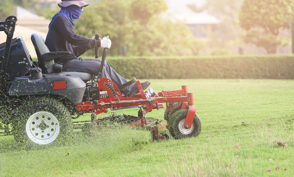 Compacte tractoren en grasmaaiers